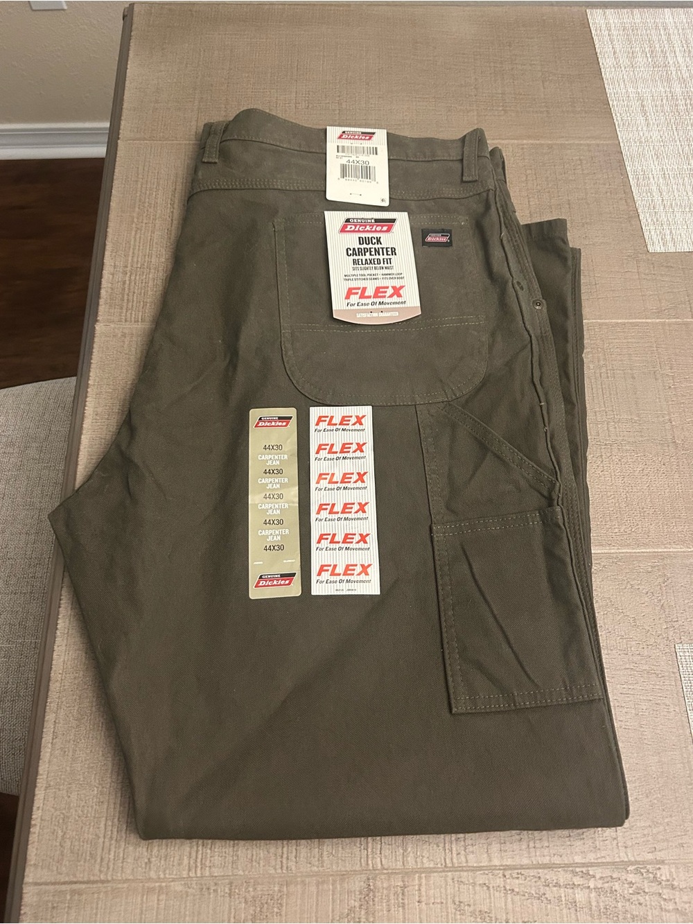 Dickies Cargo Carpenter Pants in Olive Green